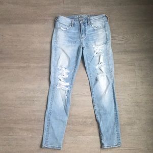 American Eagle High Waisted Light Wash Jeans